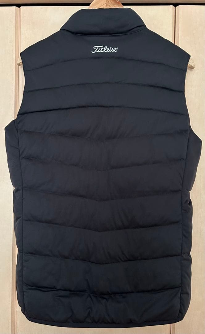 Titleist ブラック ダウンベスト M