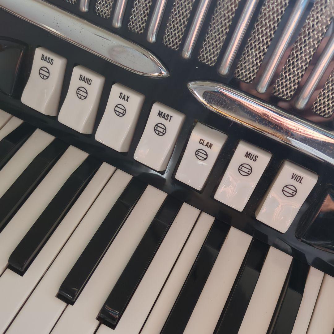 本日夕方6時終了美品イタリアGUERRINI 626アコーディオン