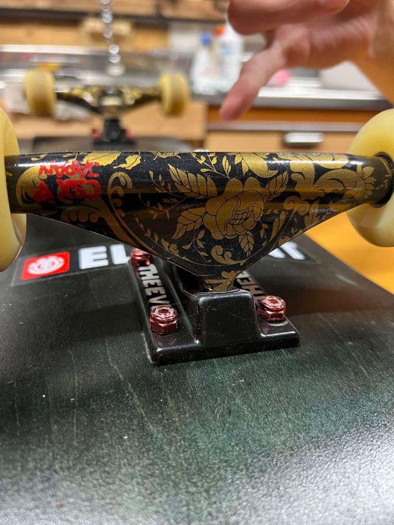 スケートボード　バラ組み立て品