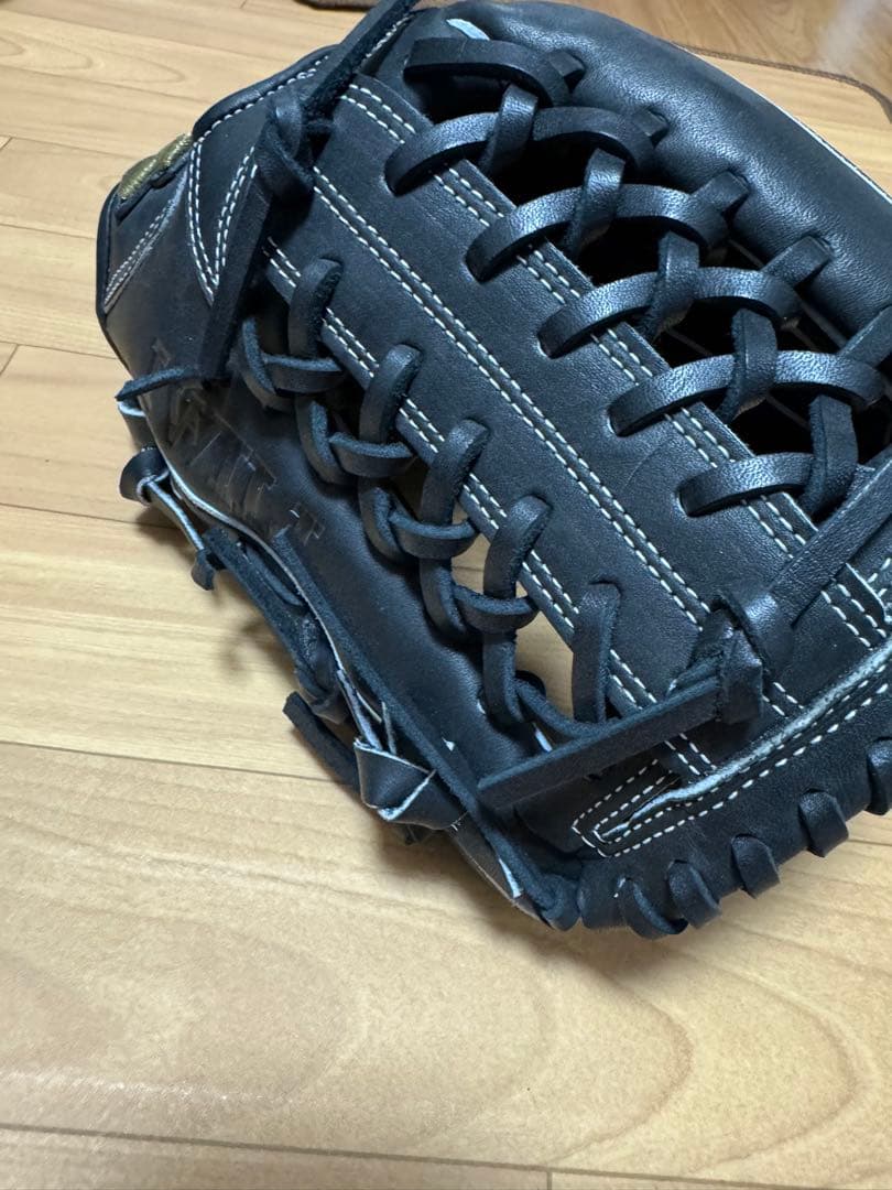 Under Armour 少年野球用　右投げグローブ　ブラック