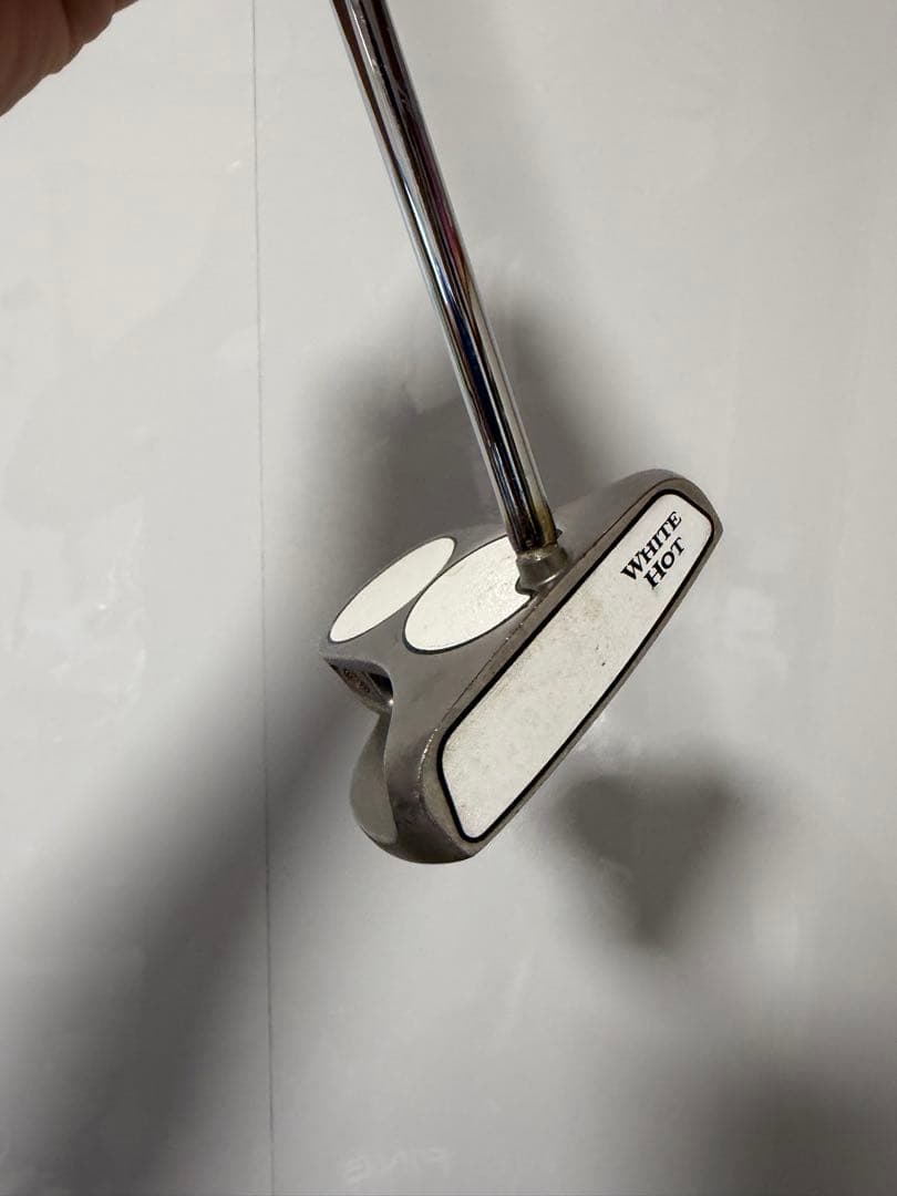 Odyssey White Hot パター