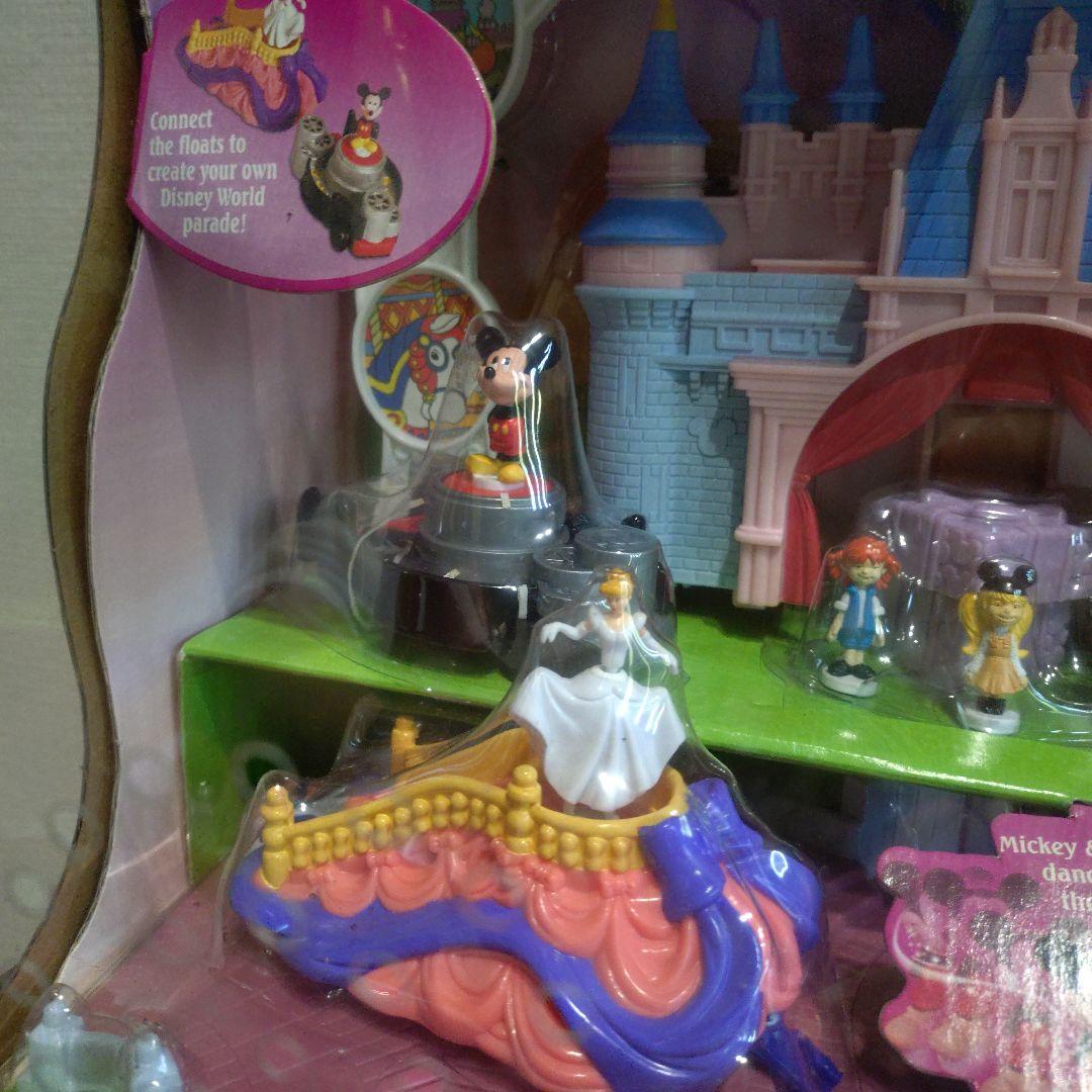 ディズニー　プレイセット　マジックキングダム　ミニー　ミッキー　フィギュア