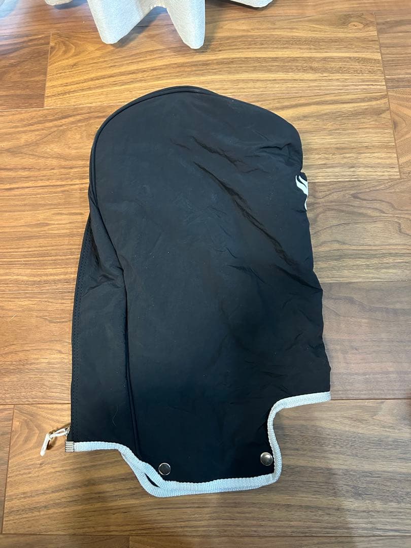 WAAC スタンドキャディバッグ　7インチ　カラー白黒　オシャレ