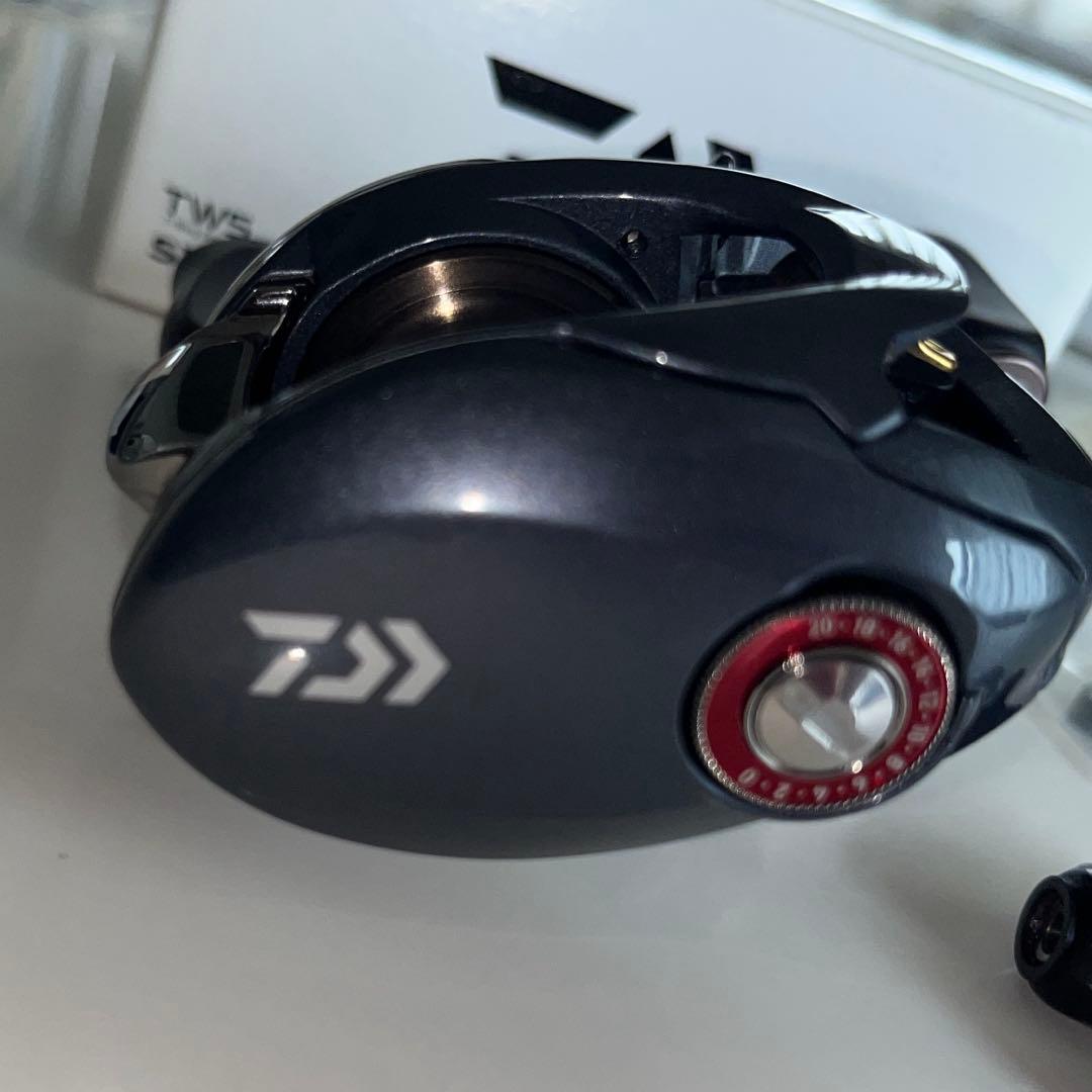 ダイワ　ジリオンSWTW1016SV-SHレフトハンドル　カスタムパーツ付