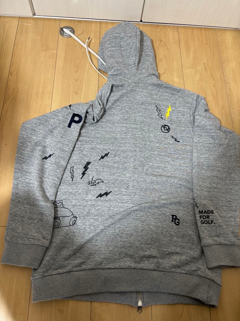 パーリーゲイツ　ピカチュウコラボパーカー　グレー　サイズ4