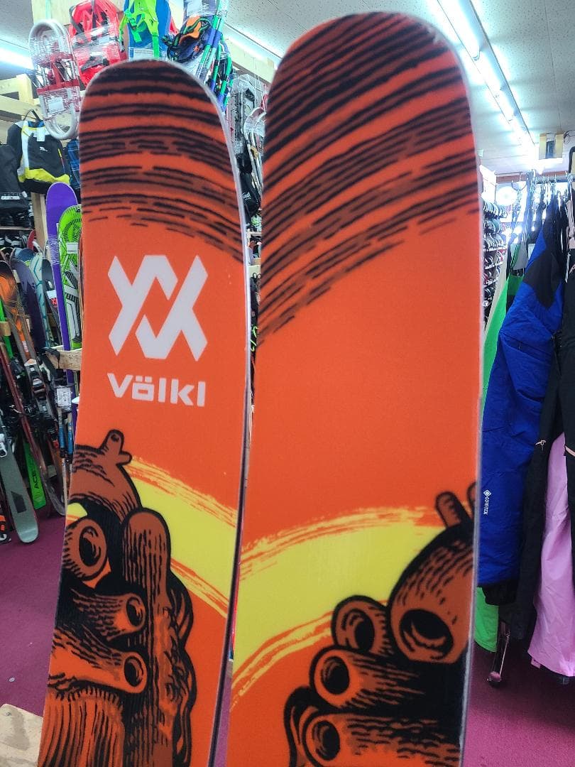 191 VOLKL REVOLT 121 + KINGPIN 13 + シール