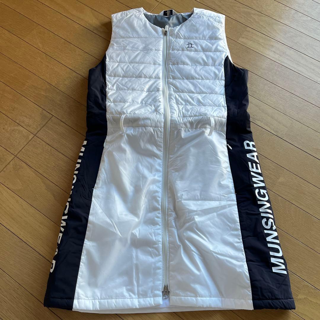 美品 マンシングウェア　L 中綿　ノーカラー　ノースリーブ　ワンピース　白