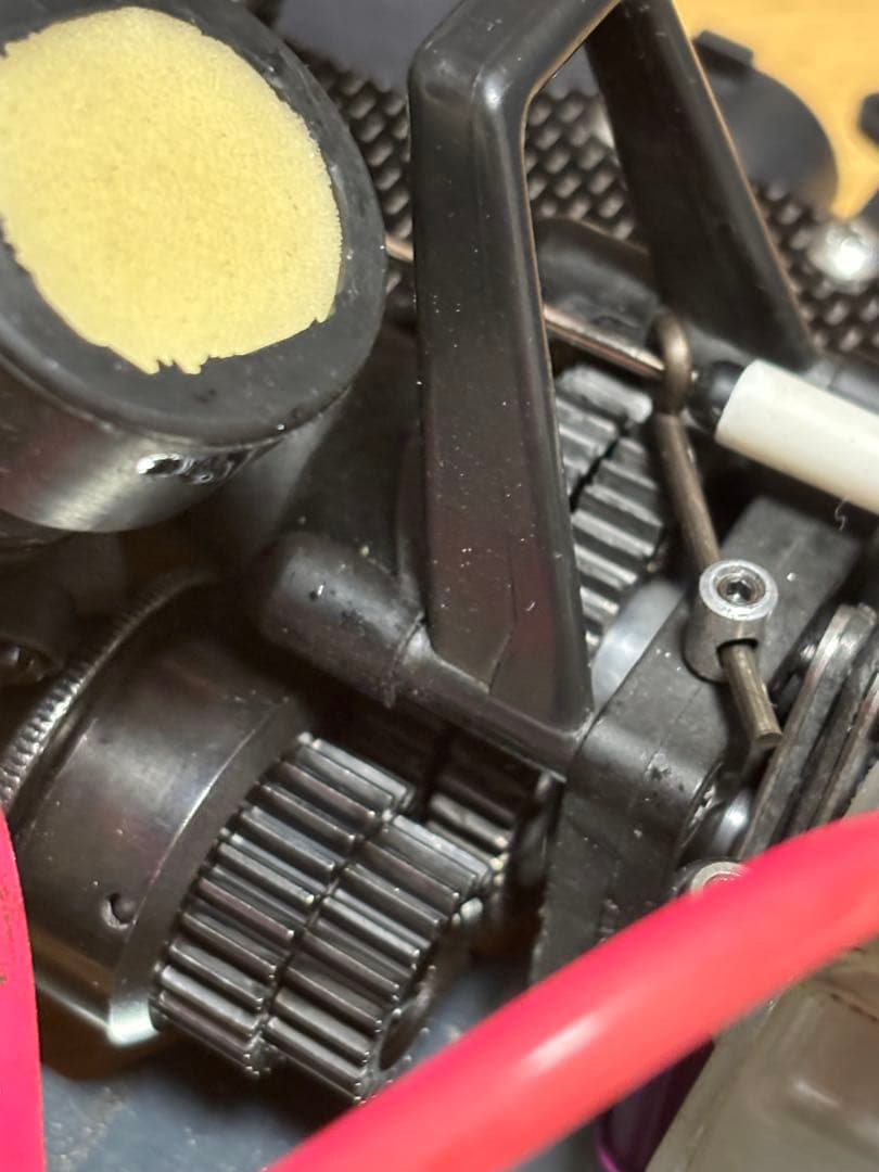 t*8様 京商FW05 エンジンラジコン