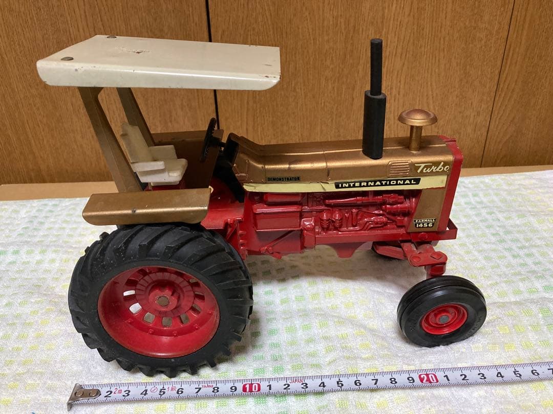 インターナショナル　トラクター　1456