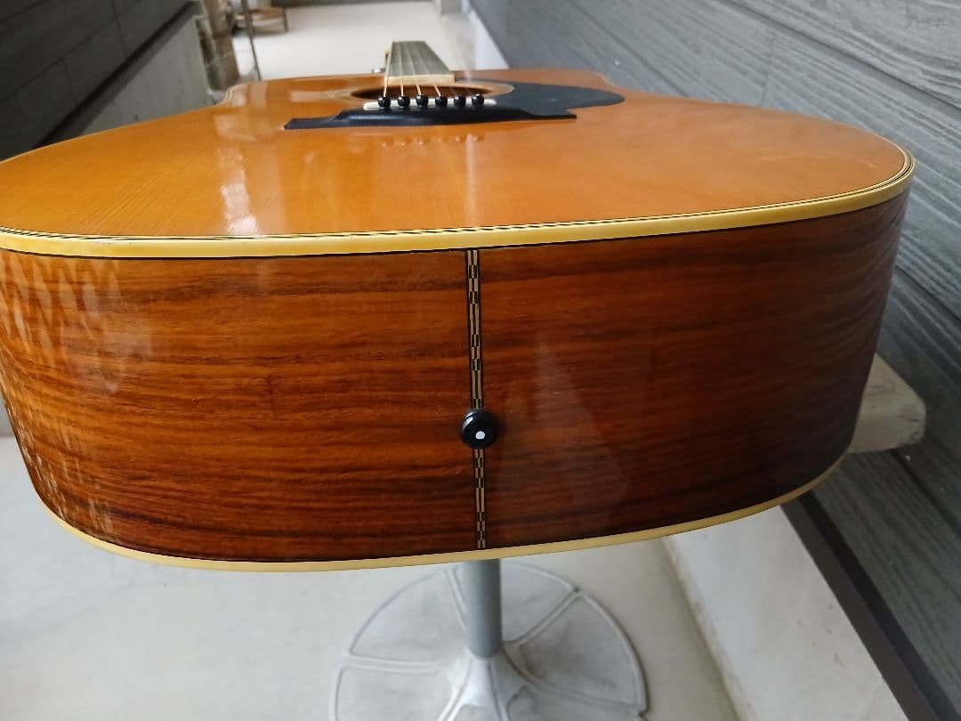 YAMAHA FG-301B オレンジラベル。