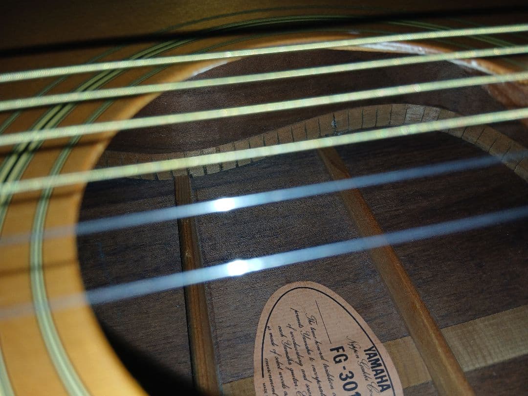 YAMAHA FG-301B オレンジラベル。