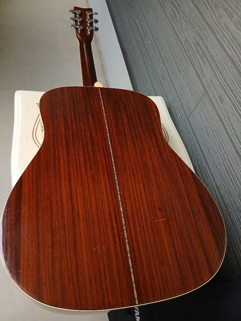 YAMAHA FG-301B オレンジラベル。