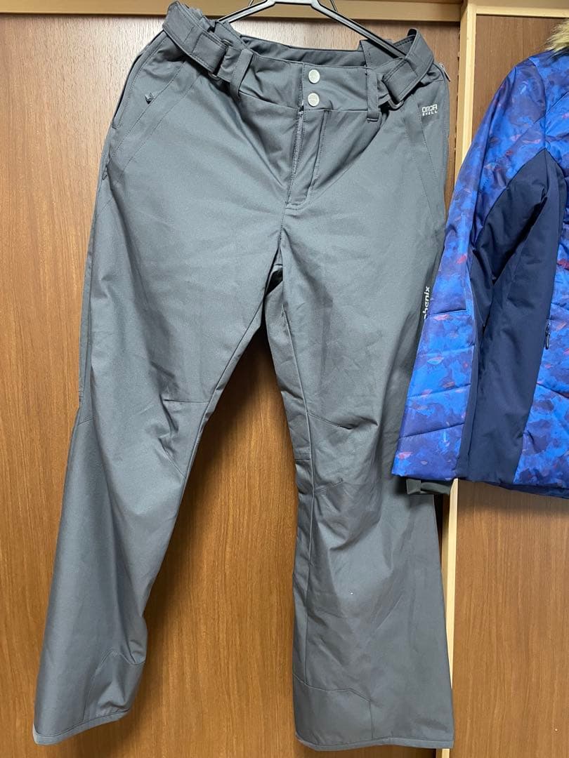 Phenix レディース スキーウェアセット（ジャケット・パンツ）