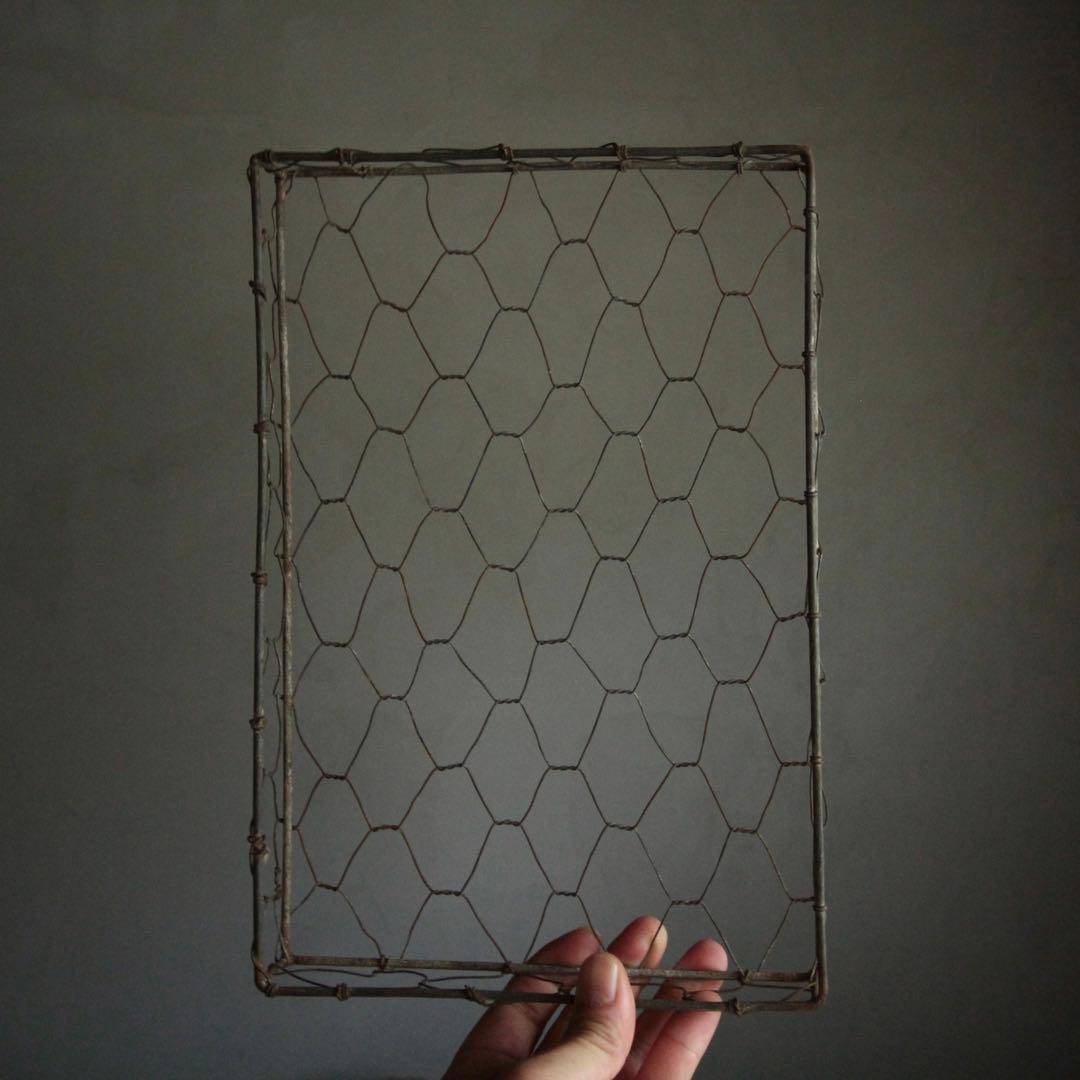 鉄あるいはブリキを編んだ トレイ 籠 坂田さん的 古道具 オブジェ アンティーク