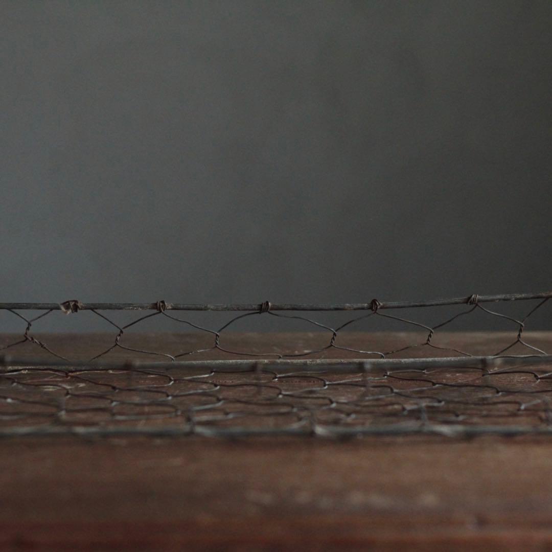 鉄あるいはブリキを編んだ トレイ 籠 坂田さん的 古道具 オブジェ アンティーク