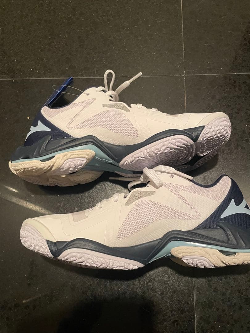 【新品未使用】WAVE LIGHTNING Z8 ミズノ 25.0cm