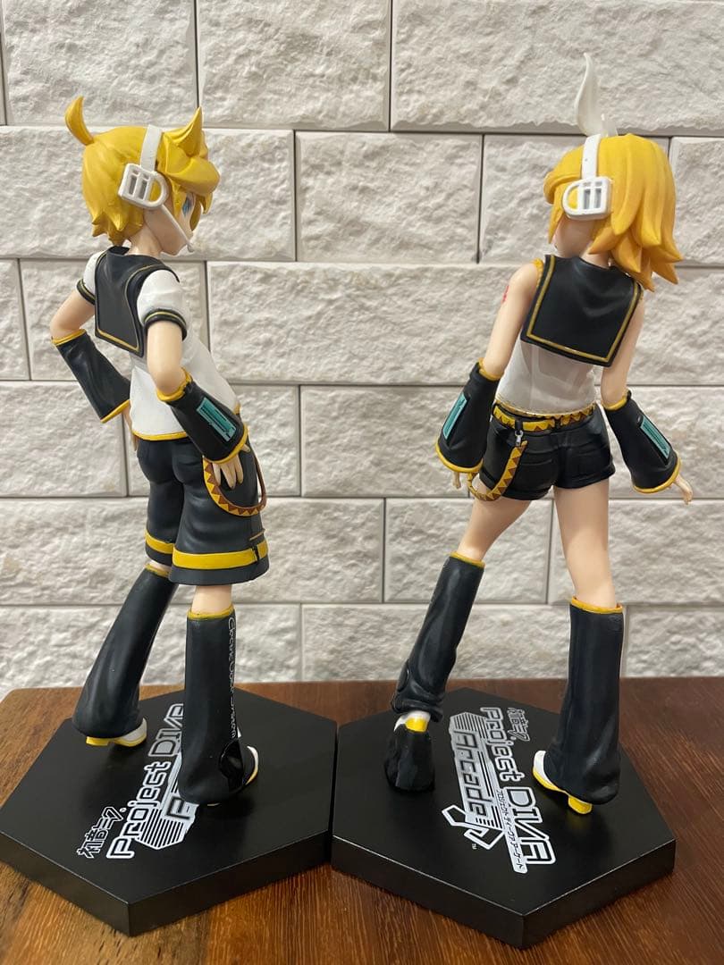 Project DIVA Arcade プレミアムフィギュア “鏡音リン＆レン”