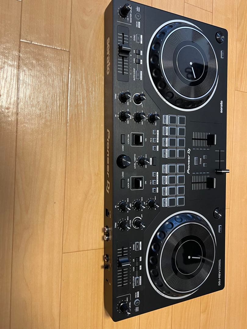 数回使用Pioneer DJ REV1 DJコントローラー