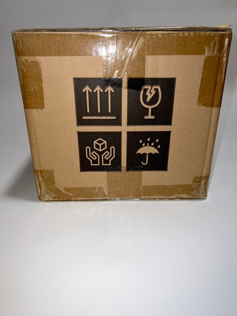 Mighty Jaxx アベル・オクトヴァン「反逆 の美しさ」アートフィギュア