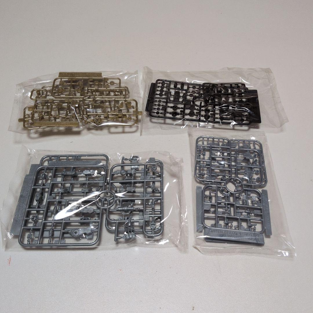 ロボット ARMORDED CORE RAYLEONARD 03-AALIYAH NX01