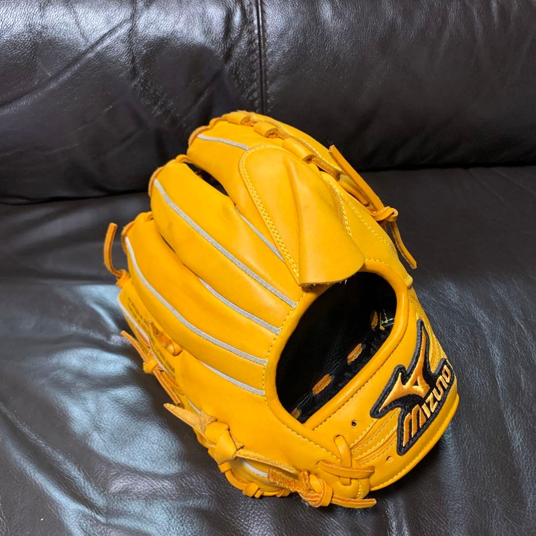 ミズノ　プロフェッショナル　斎藤佑樹モデル　軟式投手用グローブ