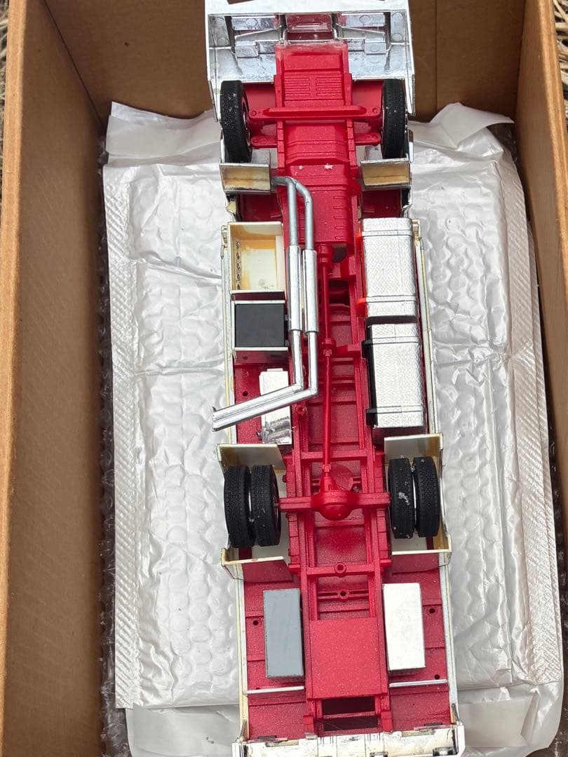 Kazuさん専用デコトラプラモデル いすゞフォワード320 アートトラック