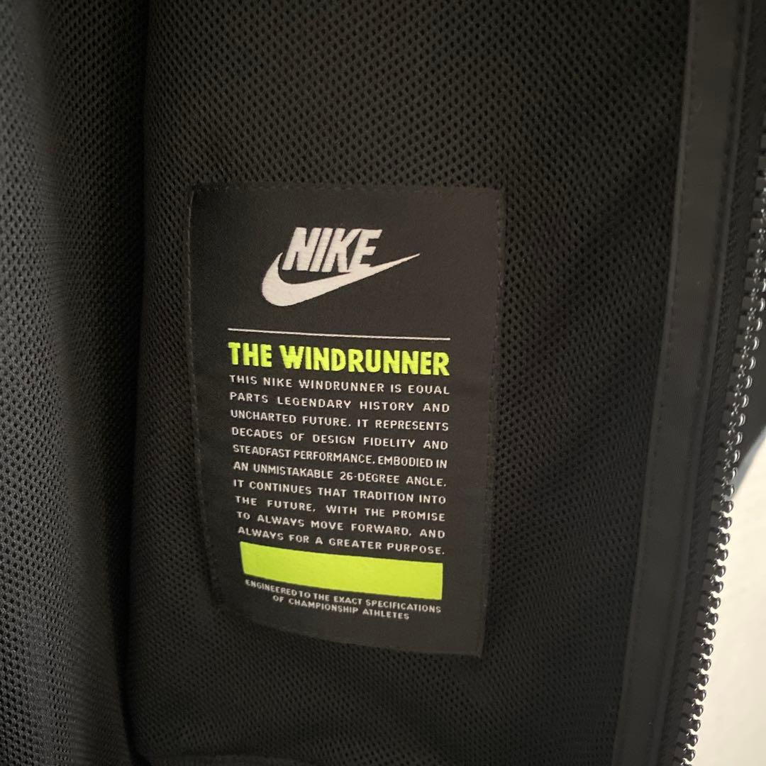 Nike ブラック ウィンドブレーカー