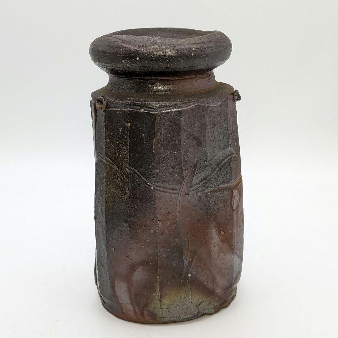 西川政美 備前焼 三角面取擂座花入 共箱共布栞 花器 花瓶 フラワーベース 置物