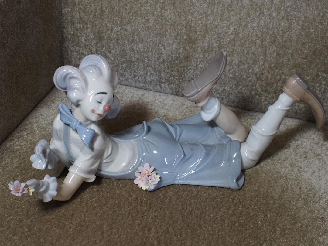 ★　LLADRO リヤドロ ピエロの手品 人形 フィギュリン 共箱 ・美品