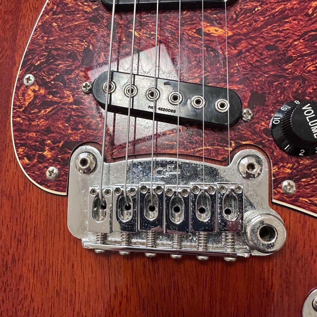 G&L S-500 tribute series チェリーレッド ストラトタイプ