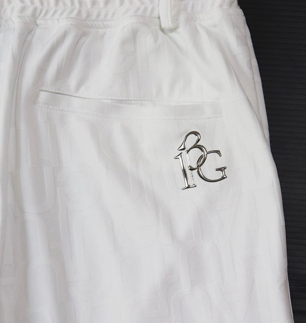 《1PIU1UGUALE3》新品 ジャガードロゴ総柄 ショートパンツ Ⅳ(M)