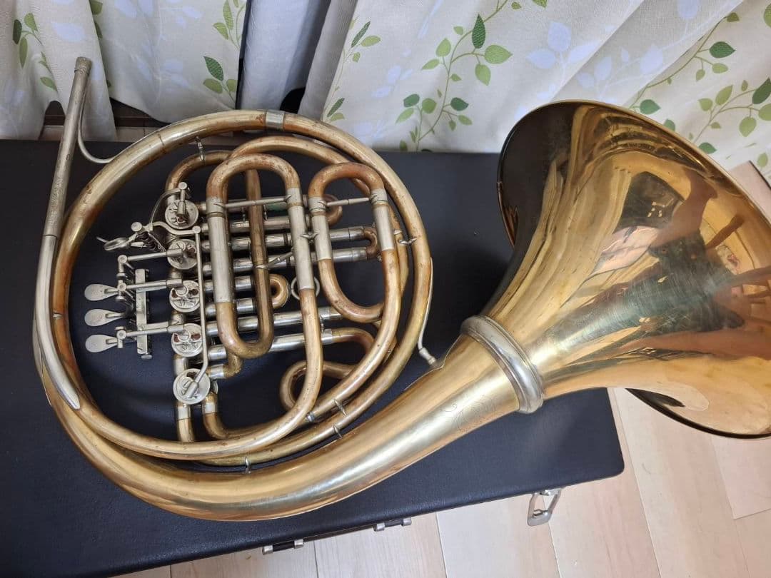 ハンスホイヤー　B♭シングルホルン5ロータリー　Fナチュラル管付き