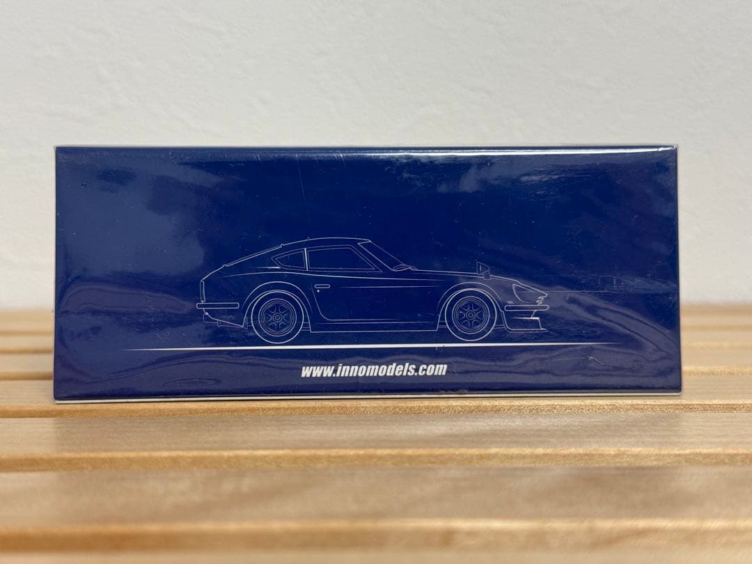 ミニカー INNO64 1/64 Nissan Fairlady Z (S30)