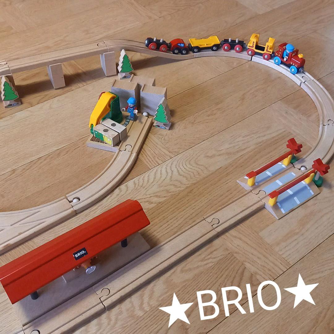 BRIO ブリオ　木製レール　列車　木のオモチャ　人気　セット　知育玩具　要説明
