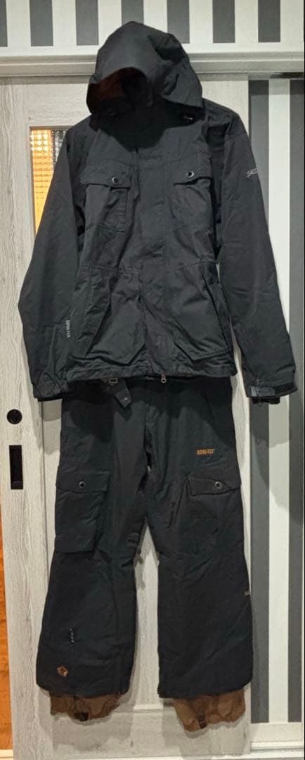 【SESSIONS】≪GORE-TEX≫ スノボウェア　セット上下　スキーウェア