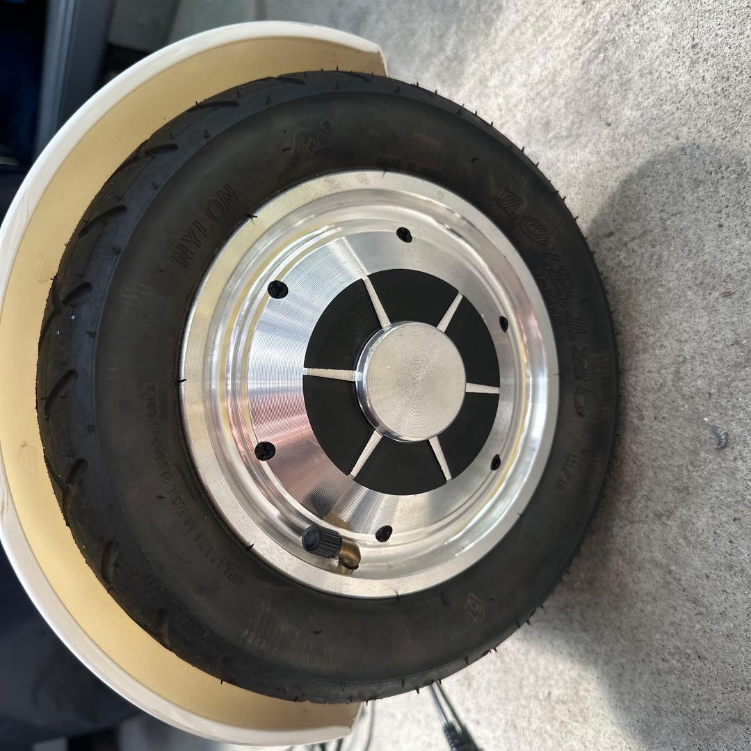 電動スケボー ホワイト 10インチ