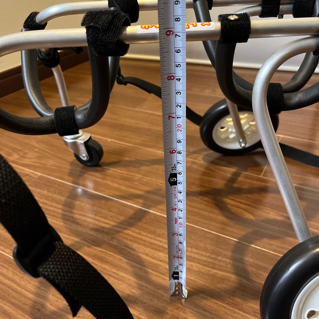 試着のみの未使用✳︎ ポチの車イス アルミニウム製 犬用　小型犬　シルバー　軽量