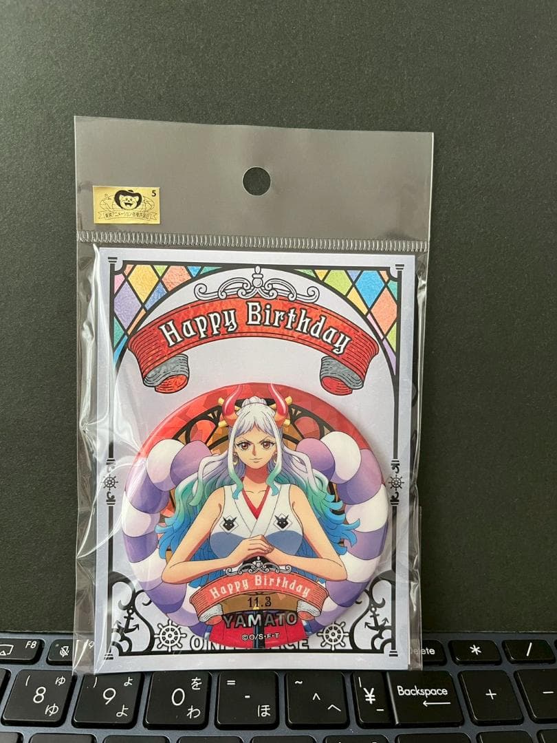 「ワンピース」ヤマト　バースデ缶バッジ、アクリルスタンド、ホログラムプレート