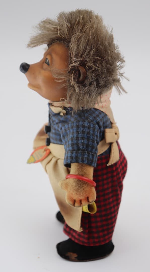 STEIFF \"Micki\" ハリネズミ女の子のキャラクター人形17cm