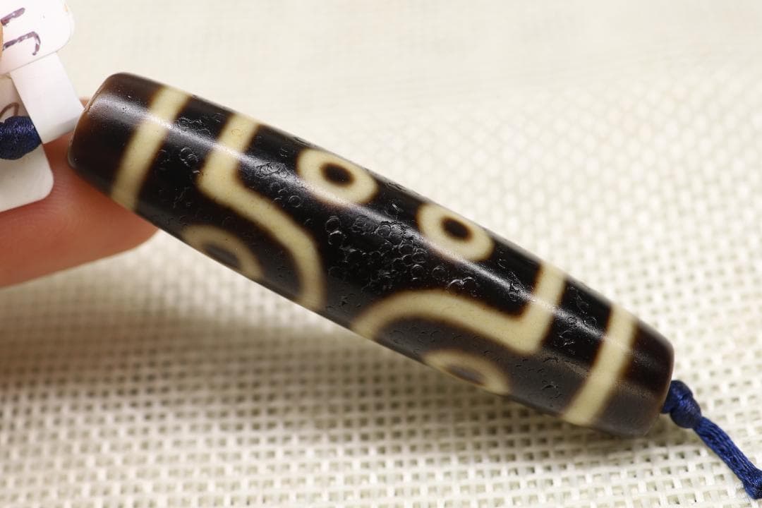 ジービーズ　(7アイジー )　 特殊七眼チベット天珠[Dzi Tibet]