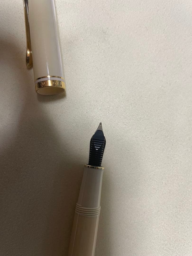 ペリカン　m320 パールホワイト　万年筆