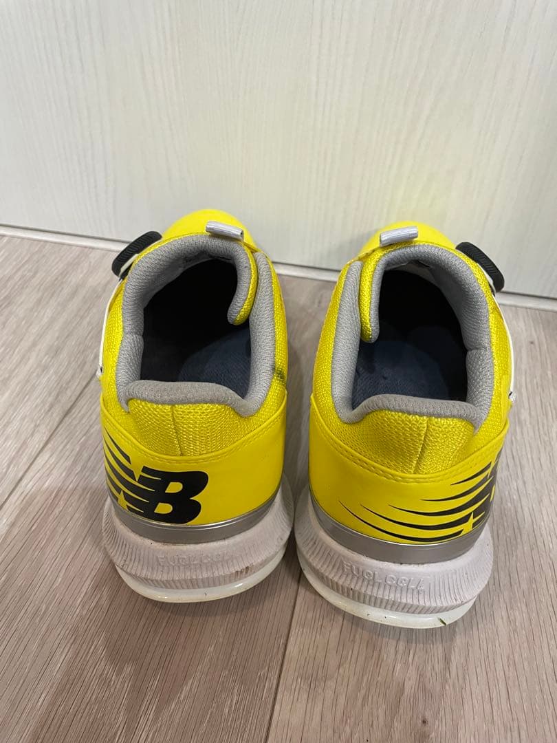 New Balanceゴルフシューズイエロー　1001v 黄色ユニセックス 女性