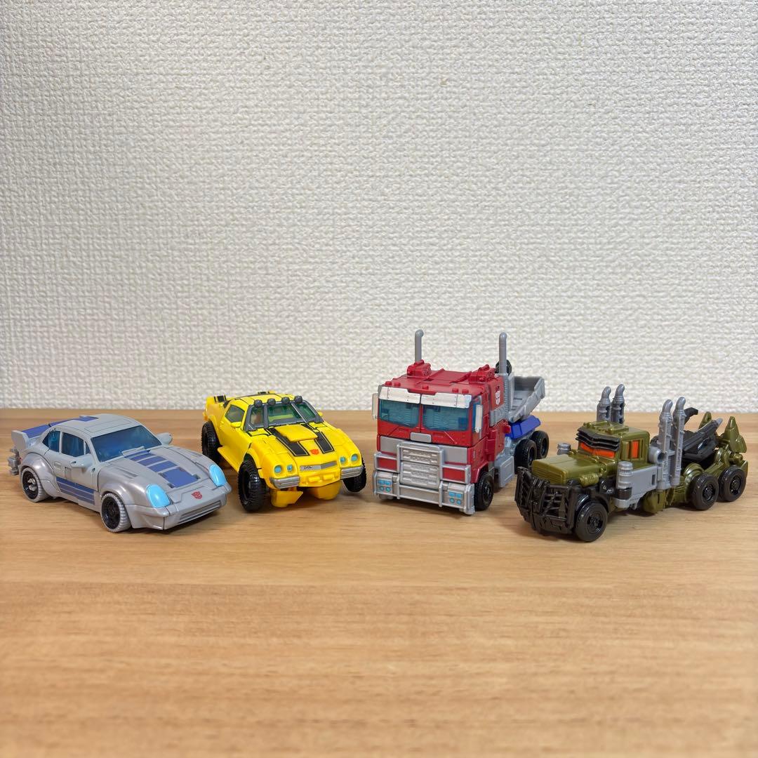 トランスフォーマー フィギュアセット& インシグニアリングセット