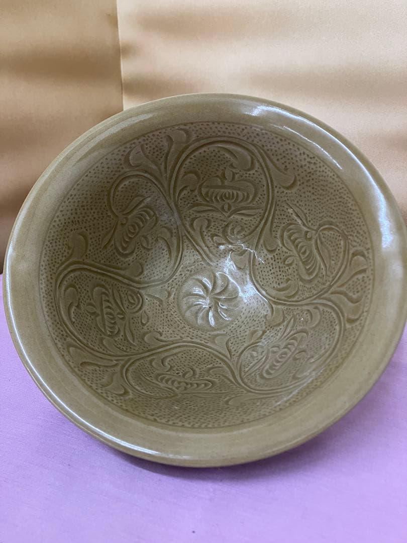 青磁瓶、白磁皿　3点