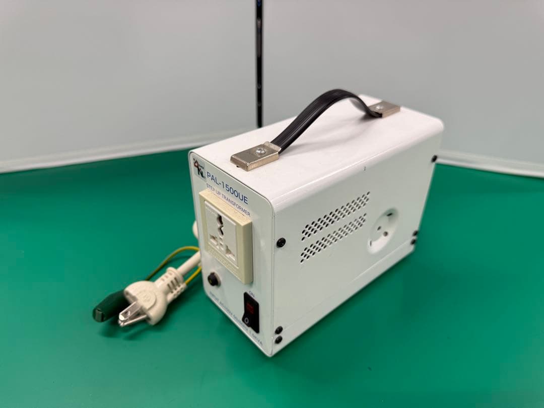 アップトランス100V出力:220-230V 1500W PAL-1500UE