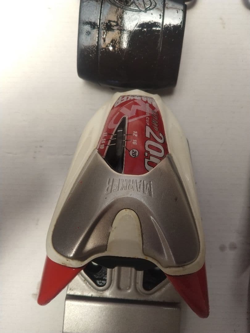 marker ビンディング comp20モデル 赤/黒/銀　2mmプレート付