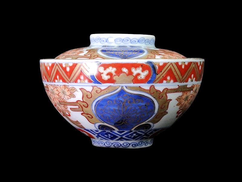 古伊万里　金襴手　桜花紋に光背の図　大振蓋茶碗　AS-DBz