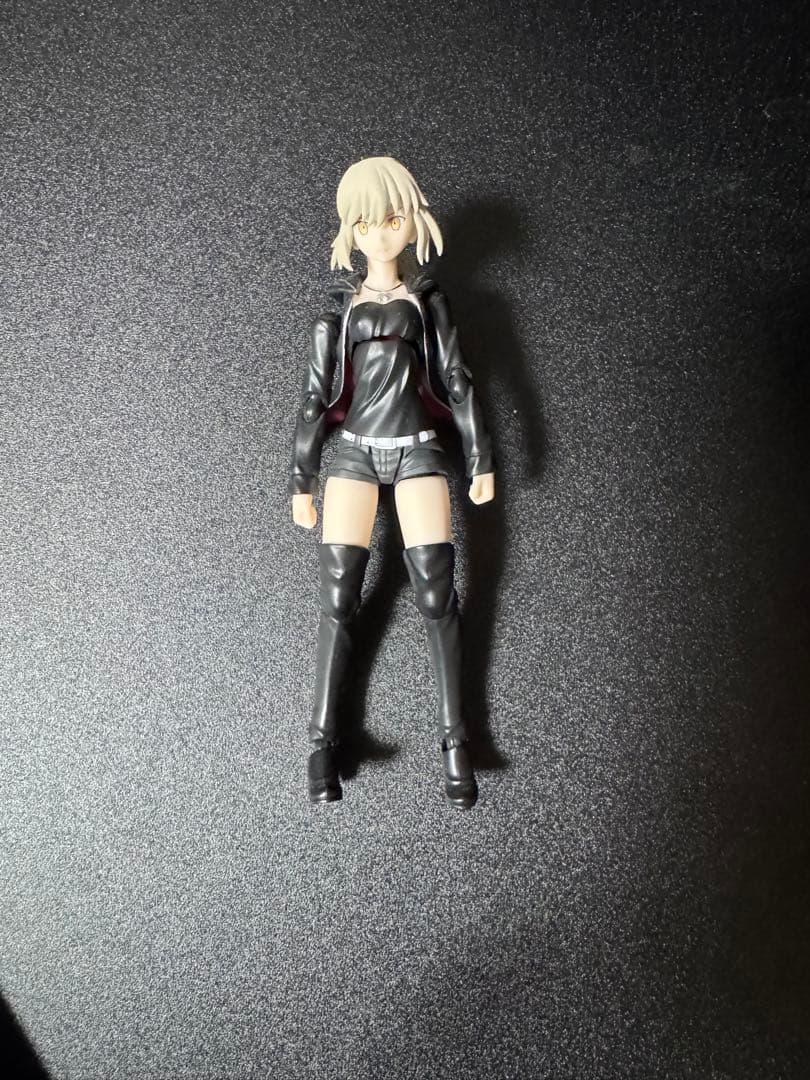 figma セイバー/アルトリア・ペンドラゴン〔オルタ〕 新宿ver