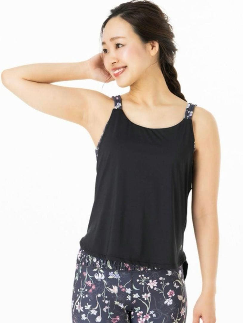 ぷ*ん様 SUKALA ボタニカルシャーリングカバータンク レギンス 2点セット