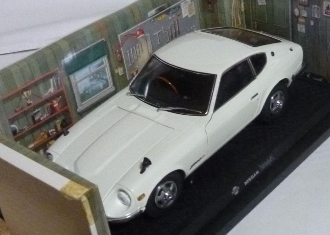 京商 1/18 ニッサン フェアレディ Z-L ホワイト